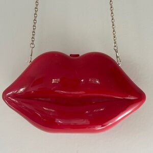 Jessica McClintock Plastic Red "Lips" Clutch Removable Chain Interior Pocket